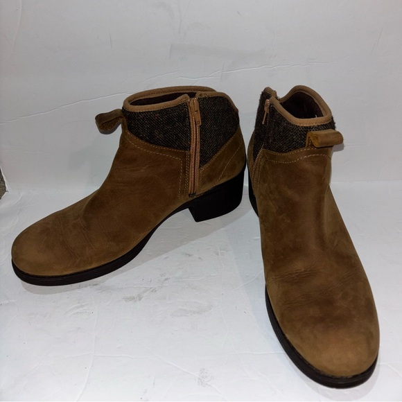 Merrell Women’s Chateau Boots Wool Size 10 - Picture 2 of 8